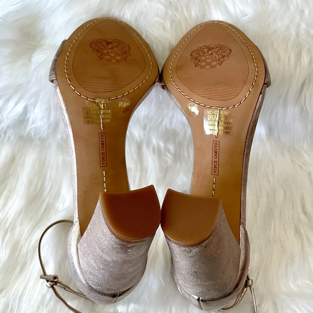 VINCE CAMUTO | Block Heel Pump - Picture 5 of 10